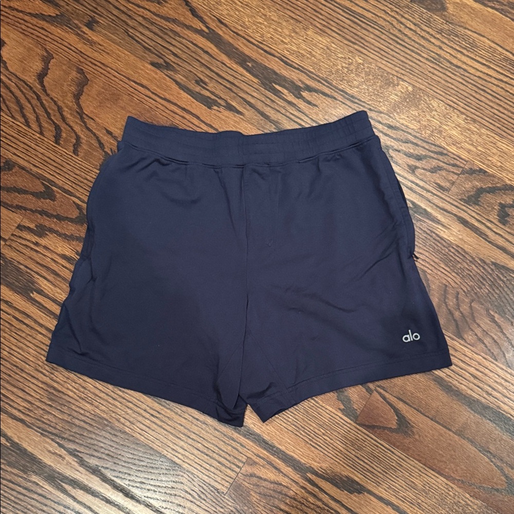 ALO Yoga Men's Dark Blue Athletic Shorts